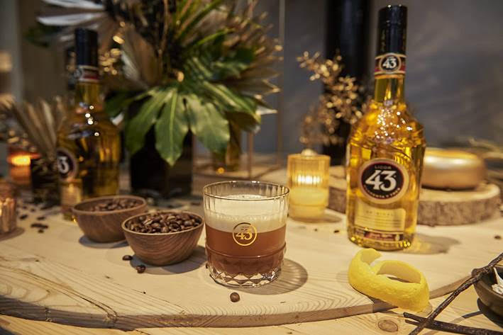 CARAJILLO 43 Y LA SOBREMESA: EL ANTÍDOTO PERFECTO CONTRA EL BLUE MONDAY